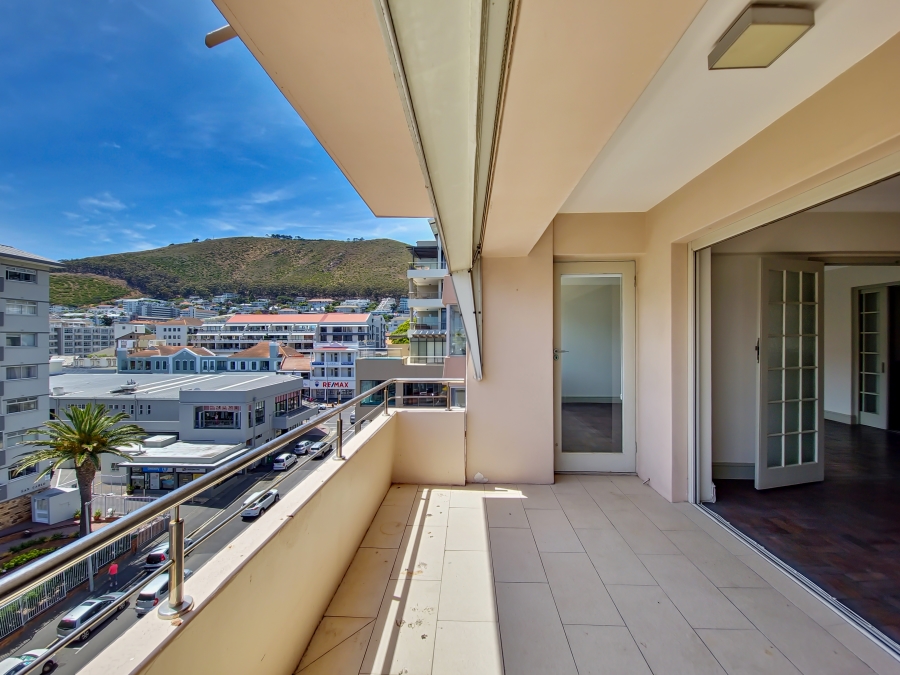 To Let 2 Bedroom Property for Rent in Sea Point Western Cape